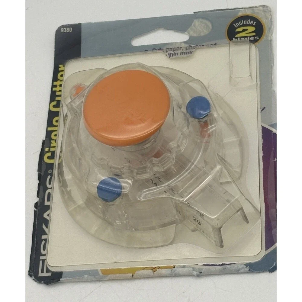 Fiskars Circle Cutter 9380 Scrapbooking Tool With 2 Blades